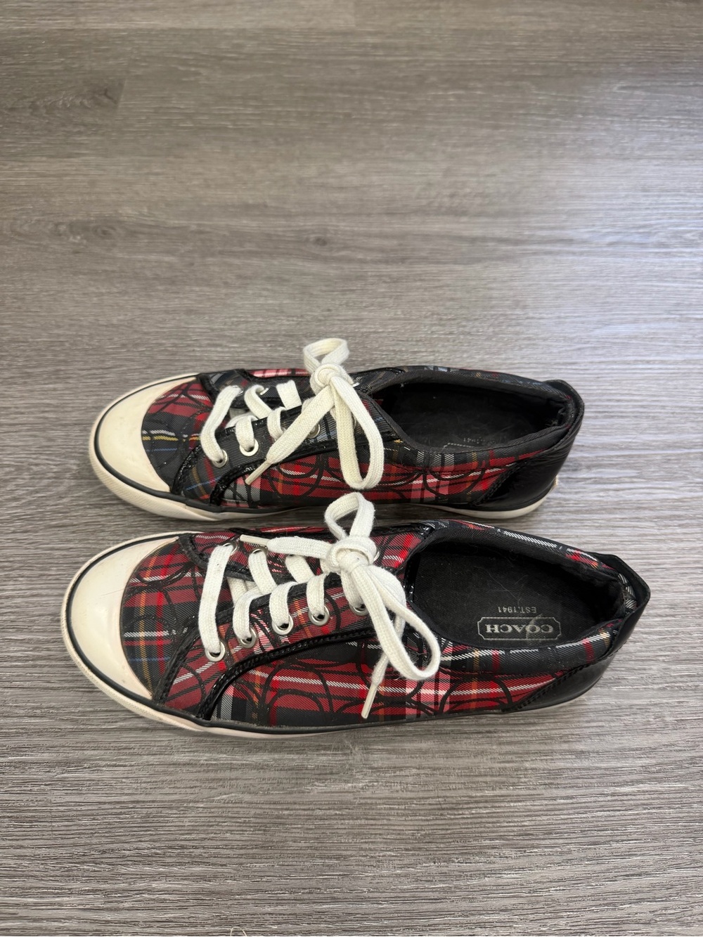 Coach Red Plaid Low-Top Sneakers with White Accents Size 7.5 - Picture 3 of 5